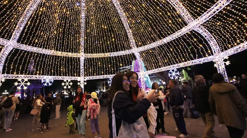 El Centro Histórico se llena de magia con las luces de la Navidad